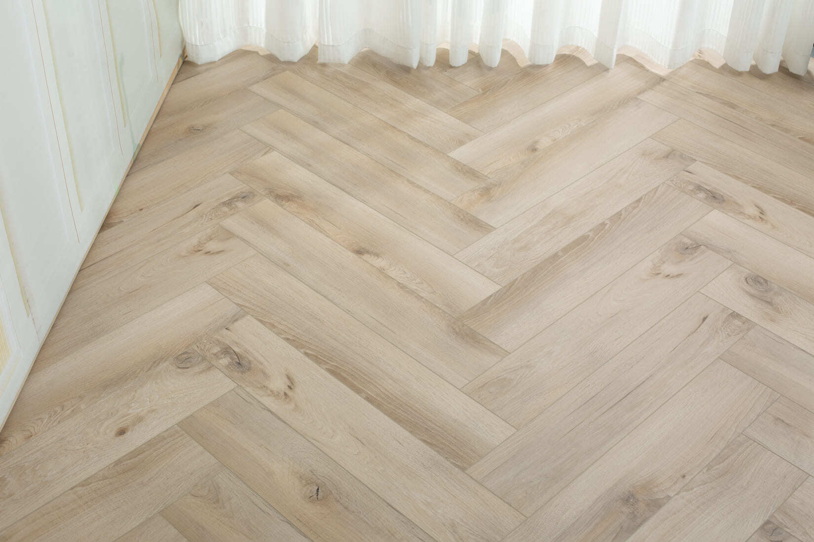 Плитка SPC "OneFloor" 3009 А,В  ЁЛКА (640*128*4 мм) — купить в Ногинске