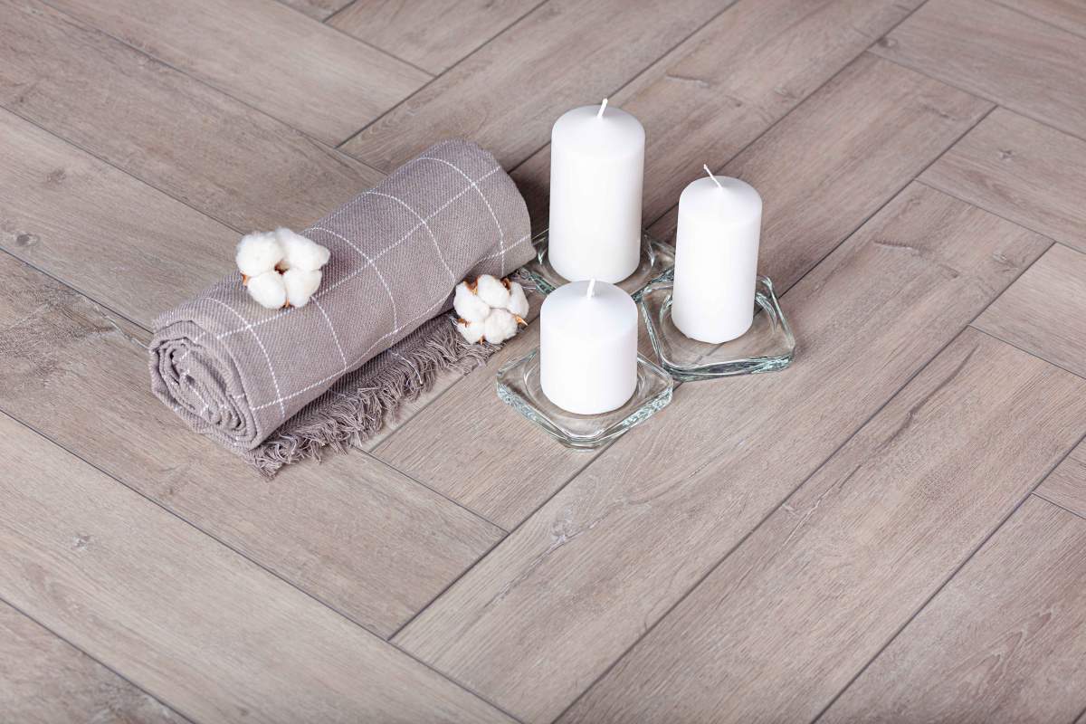 Замковая ПВХ плитка "Aberhof" Carmelita 1682 (615*123*5 мм) — купить в Ногинске