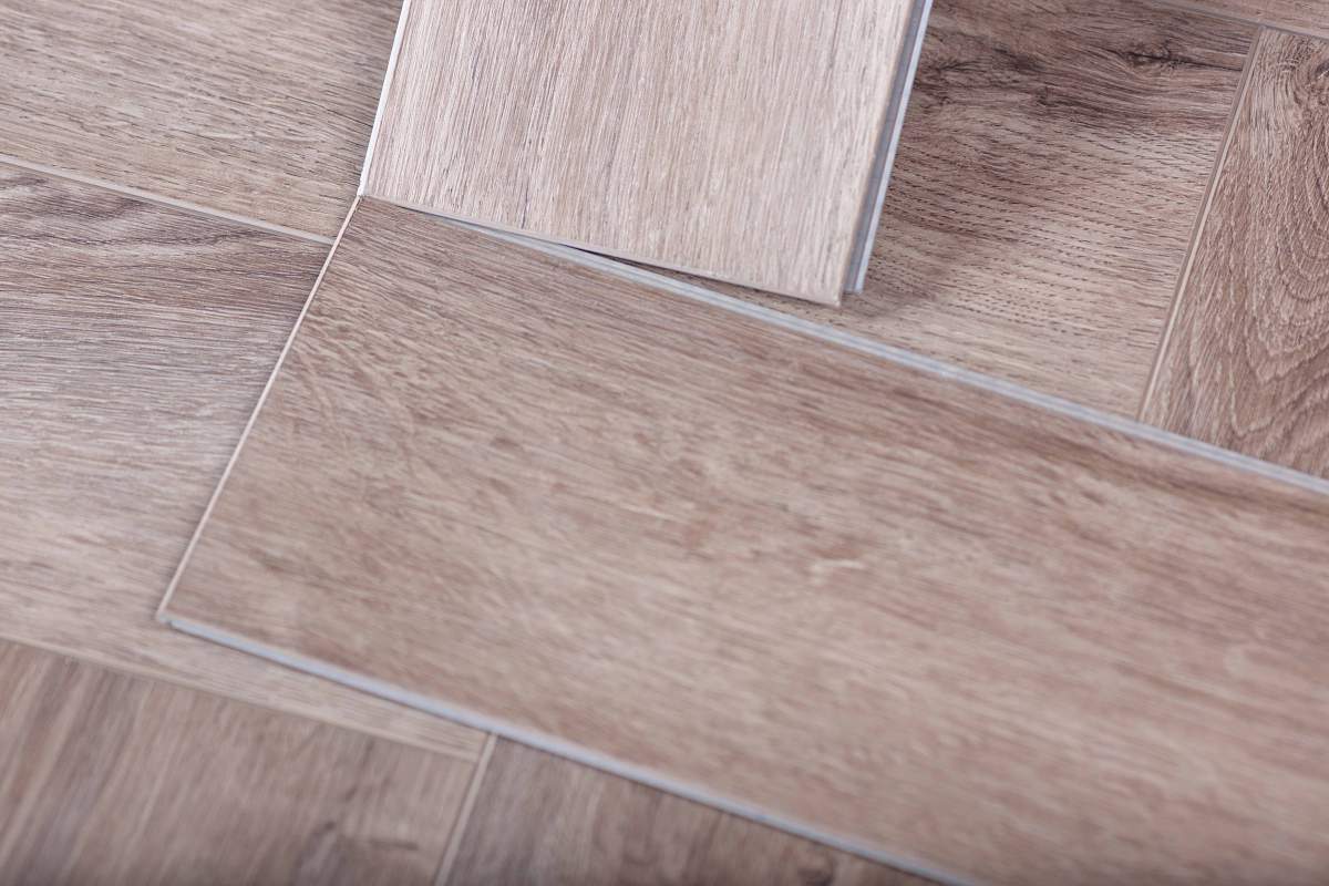 Замковая ПВХ плитка "Aberhof" Carmelita 2626 (615*123*5 мм) — купить в Ногинске